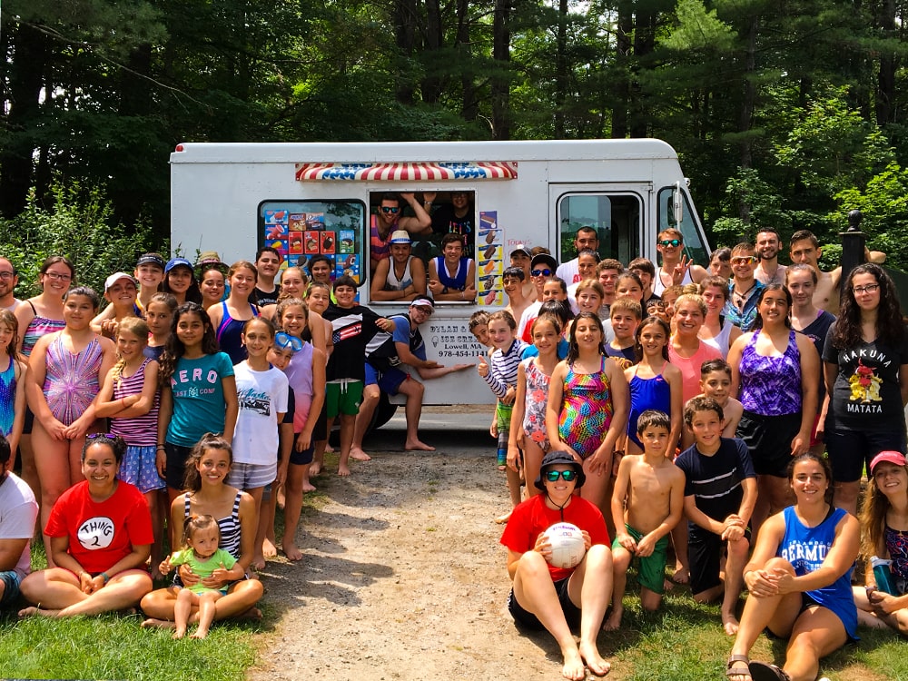 Kids Camp Dylan & Pete's Ice Cream Crowd-min